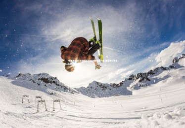 FB体育官网-欧洲国家杯预选赛激战正酣 诸强并立格局扑朔迷离